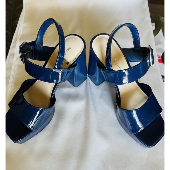 Marc Fisher Women's Blue Patent Leather Ankle Strap Block Heel Sandals 5.5 - Picture 5 of 11